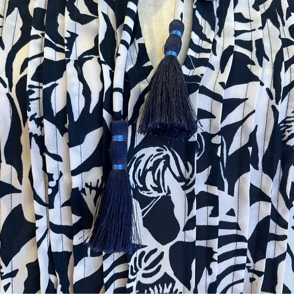 Lilly Pulitzer Top Women Large Blue White Marilina Tassels Relaxed Coastal Tunic - Picture 4 of 14